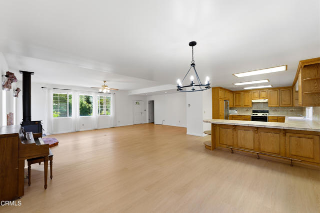 Detail Gallery Image 3 of 36 For 15811 Calle El Capitan, Green Valley,  CA 91390 - 3 Beds | 2 Baths