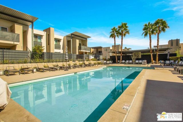 173 The riv, Palm Springs CA: https://media.crmls.org/mediaz/231d2bec-b321-468c-b984-8b6e8acd698b.jpg