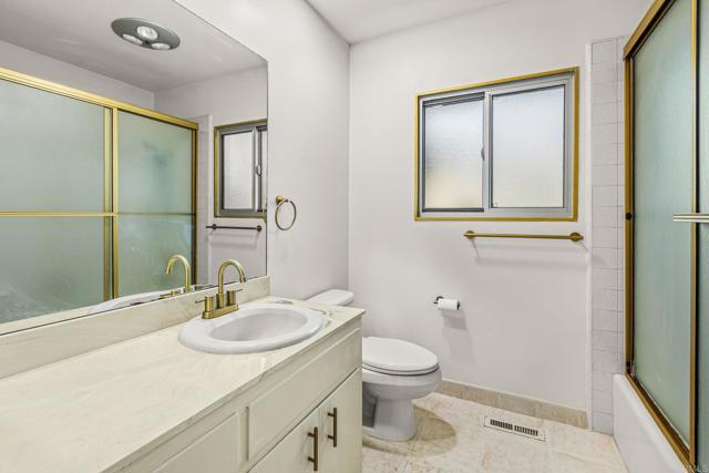 3925 Rogers Rd, Spring Valley CA: https://media.crmls.org/mediaz/231d3784-855b-4483-acce-a1f78d47281e.jpg