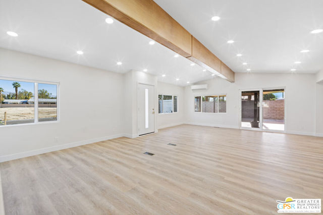 35211 Bandana Circle, Thousand Palms CA: https://media.crmls.org/mediaz/231df300-8000-4229-a6bb-696ea87e017c.jpg