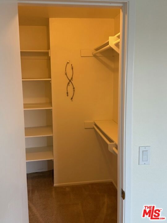 2320 S Bentley Avenue, Los Angeles CA: https://media.crmls.org/mediaz/231f8c03-b886-4918-9b51-7a90002da98b.jpg