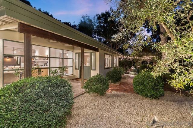 15035 El Camino Real, Del Mar CA: https://media.crmls.org/mediaz/231f8c39-ba39-4e74-858a-710bb21f7fda.jpg