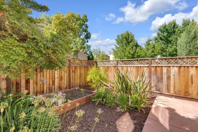 5490 Manderston Drive, San Jose CA: https://media.crmls.org/mediaz/231fa2bc-9e08-453d-adfb-58eaee734441.jpg