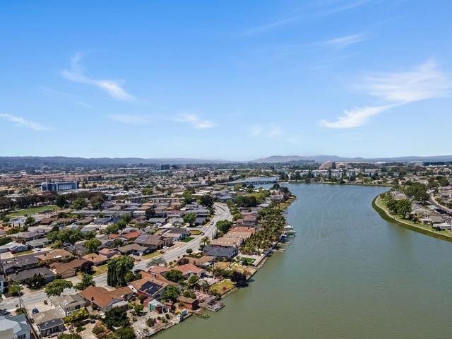 354 Port Royal Avenue, Foster City CA: https://media.crmls.org/mediaz/23205192-25ab-4731-ae7b-e66f5553bac2.jpg