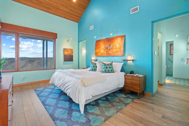 20385 Rancho Villa Rd, Ramona CA: https://media.crmls.org/mediaz/232172da-7823-43fa-af3e-705ad84cf8ba.jpg