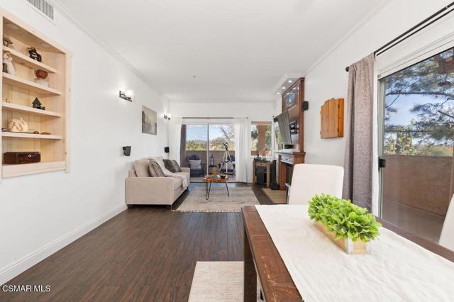 2716 Borchard Road, Newbury Park CA: https://media.crmls.org/mediaz/2321e08a-512a-4878-919f-e2afd26957ac.jpg