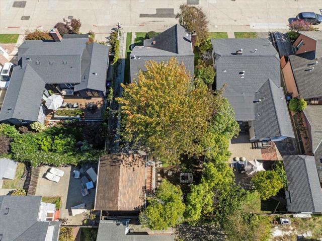 211 2nd Avenue, Santa Cruz CA: https://media.crmls.org/mediaz/2322ded3-a54f-43e6-bb98-4ff8f0bc252b.jpg