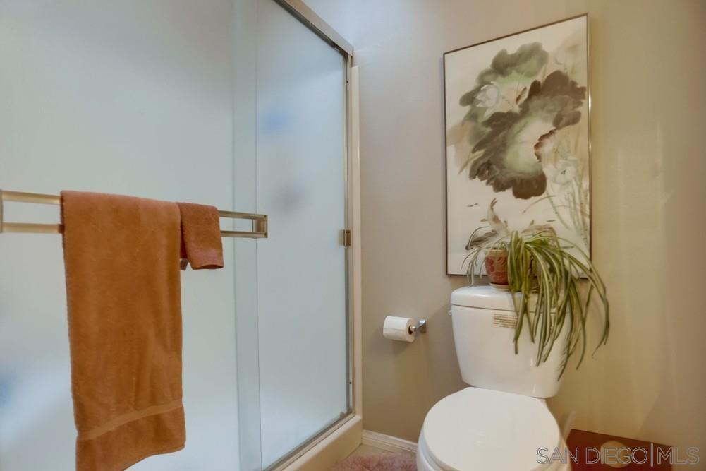 https://media.crmls.org/mediaz/2322e41c-6d06-4c63-8422-9604dcfbd490.jpg?preset=X-Large
