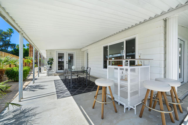 427 Calle Madrigal, Cathedral City CA: https://media.crmls.org/mediaz/2322e666-c3d8-4a19-b6aa-a35bcb82c608.jpg