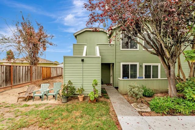 1733 Eastbrook Court, Santa Cruz CA: https://media.crmls.org/mediaz/2322f620-f2fc-4120-a16f-f81869bdc7da.jpg