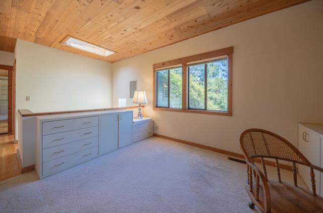 20 Woodside Place, Carmel Valley CA: https://media.crmls.org/mediaz/2323277b-2ab7-4117-a5df-5e6566b5272a.jpg