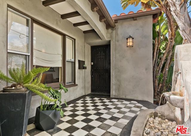 5990 Saturn Street, Los Angeles CA: https://media.crmls.org/mediaz/232330ee-0478-445f-be9d-409c20fb34b1.jpg
