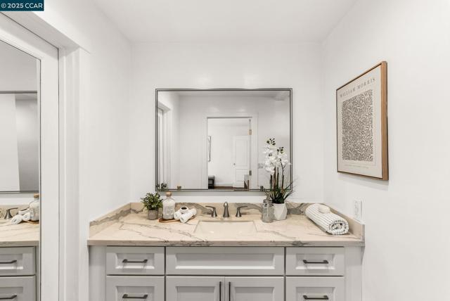 1925 Burnside Ct, Concord CA: https://media.crmls.org/mediaz/23235026-83d8-4190-8712-6c11a06e8bd0.jpg