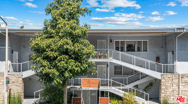8555 Sherwood Drive, West Hollywood CA: https://media.crmls.org/mediaz/2324ab87-2d21-4f37-a7bb-74622a440745.jpg
