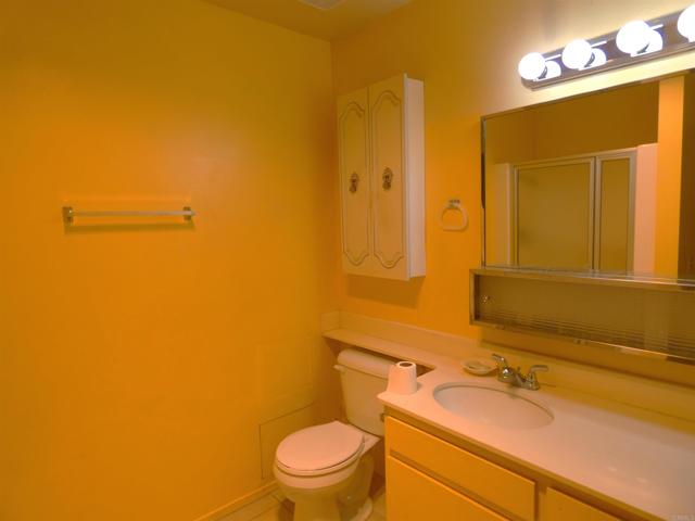 Detail Gallery Image 10 of 13 For 3656 Mount Vernon Ave, Oceanside,  CA 92057 - 2 Beds | 2 Baths