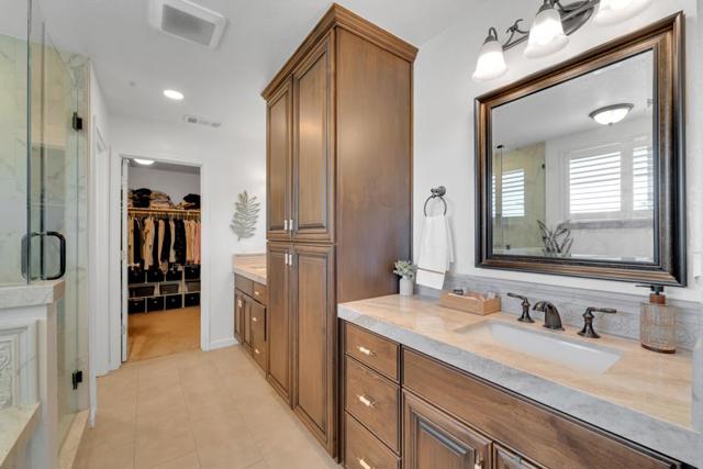 2369 S Creekside Drive, Los Banos CA: https://media.crmls.org/mediaz/2325da6e-27f0-423d-b198-0bba155043dd.jpg