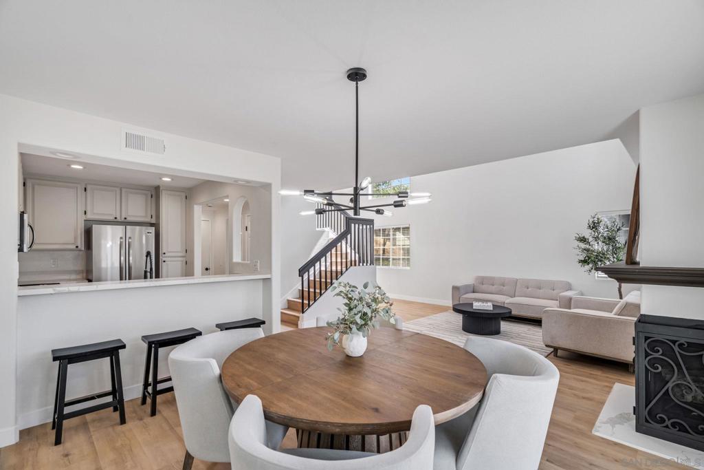 12875 Carriage Heights Way - photo 9