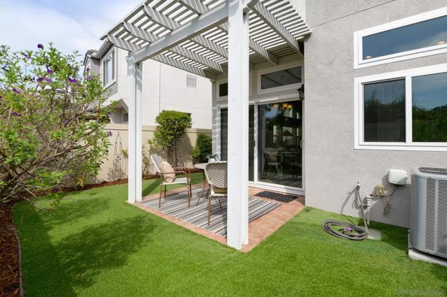 7561 Hazard Center Drive, San Diego CA: https://media.crmls.org/mediaz/23274d8b-dd94-49d6-980e-92d155035e77.jpg