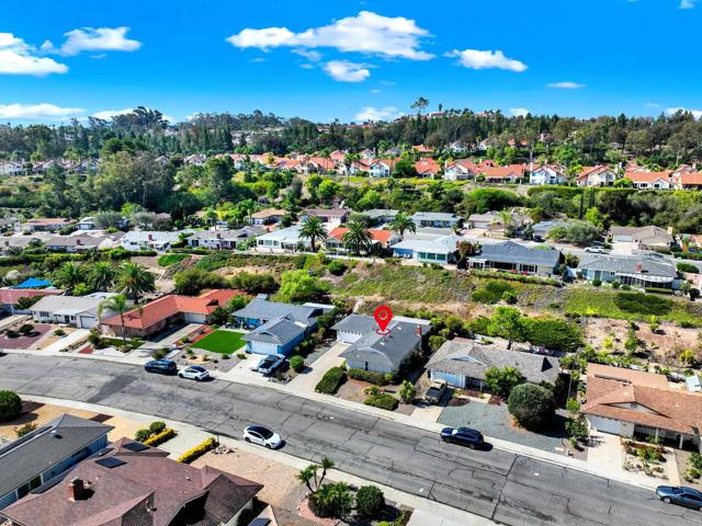 12093 Callado Dr, San Diego CA: https://media.crmls.org/mediaz/2327f03c-de61-42cb-b079-b885f02e54eb.jpg