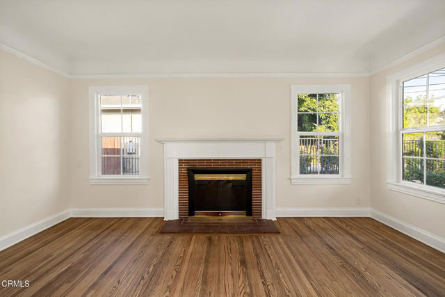259 Acacia Street, Altadena CA: https://media.crmls.org/mediaz/23283aa3-3bfe-440a-9d1e-4bbd9f97cd6c.jpg