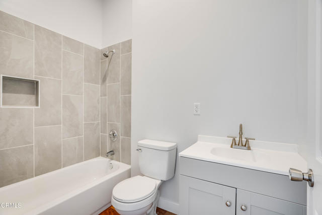 300 E Alhambra Road, Alhambra CA: https://media.crmls.org/mediaz/23286e40-1c5b-4e67-b09b-f04908f63bf8.jpg