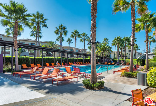 13044 Pacific, Playa Vista CA: https://media.crmls.org/mediaz/2328f5c9-f848-486c-91ec-ace530101108.jpg