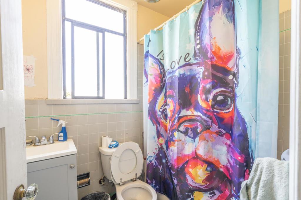 https://media.crmls.org/mediaz/232909bf-75e5-4a0f-b82e-bdc5416e3f40.jpg?preset=X-Large