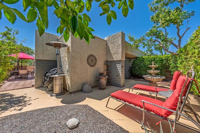 3162 Sunflower N Loop, Palm Springs CA: https://media.crmls.org/mediaz/232997b6-f0ab-4173-a9c9-435e20588d36.jpg