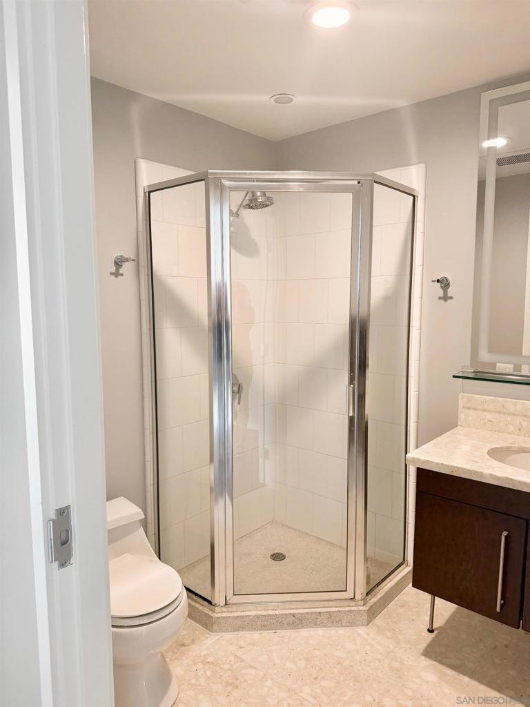 321 10th Ave ##502 - photo 8