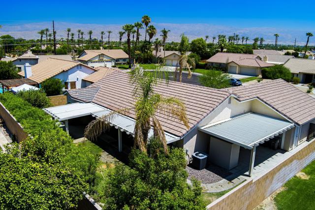 44125 Calico Circle, La Quinta CA: https://media.crmls.org/mediaz/232a3dda-0a4b-43d5-8e5a-19a0035dbd93.jpg