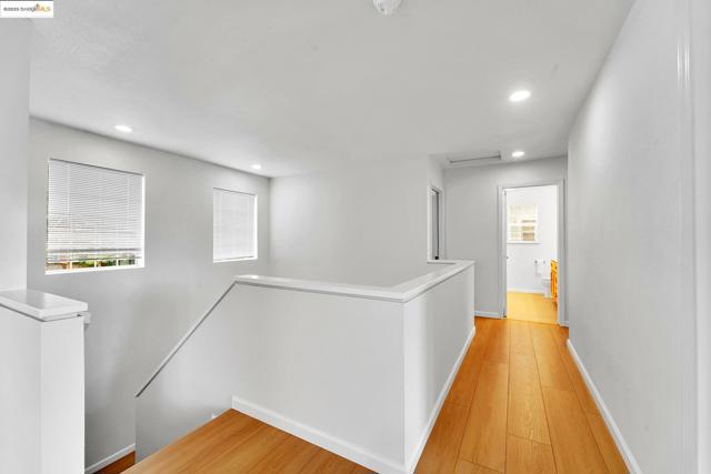 1764 Primrose Ln, Pinole CA: https://media.crmls.org/mediaz/232ac048-a573-4526-9f69-14c847a7f618.jpg