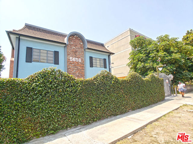 5656 La Mirada Avenue, Los Angeles CA: https://media.crmls.org/mediaz/232b6fae-482d-4a1a-9c8d-ffca347cdde7.jpg