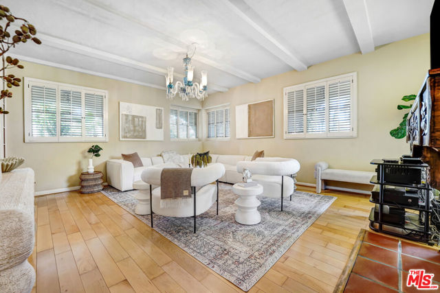 324 Marguerita Avenue photo 8