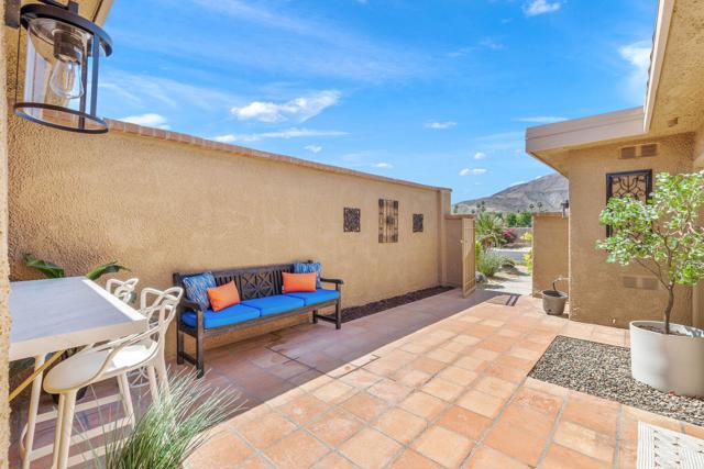 56 Majorca Drive, Rancho Mirage CA: https://media.crmls.org/mediaz/232d6fa9-e4bc-437e-86e6-2f5ddc06aac2.jpg