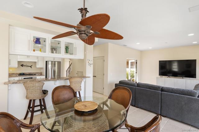 418 Marine St, La Jolla CA: https://media.crmls.org/mediaz/232df512-03ef-4c21-bd30-2c97c38705ad.jpg