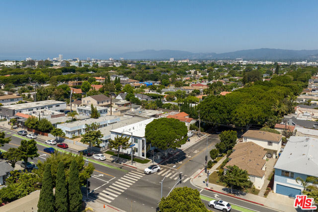 2626 Cloverfield Boulevard, Santa Monica, California 90405, ,Multi-Family,For Sale,Cloverfield,25477031