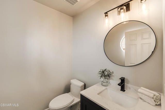 12147 Alder Grove Street, Moorpark CA: https://media.crmls.org/mediaz/232f28b4-f832-4bfa-9c53-9a3b3ca59175.jpg