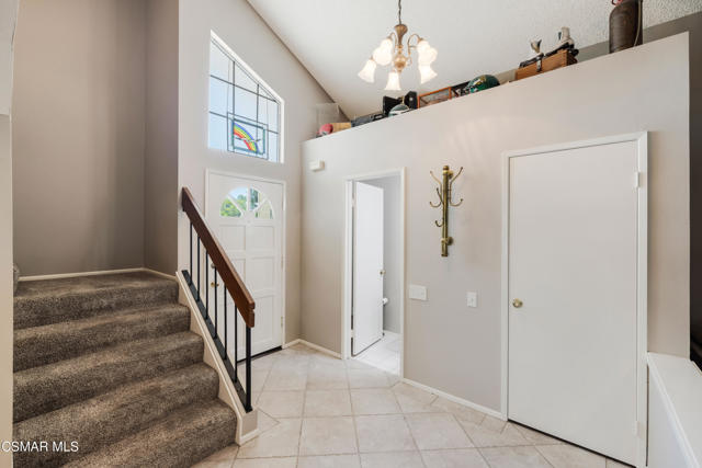 4471 Skyglen Court, Moorpark CA: https://media.crmls.org/mediaz/23301b43-fdd3-4646-90ad-cde882404b94.jpg