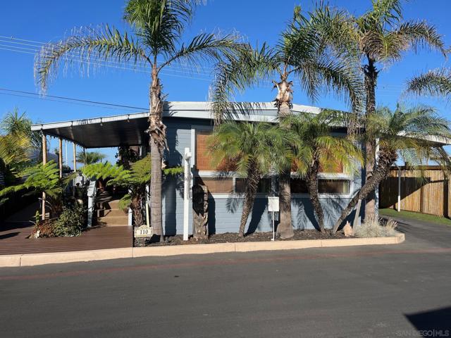 6550 Ponto Dr, Carlsbad CA: https://media.crmls.org/mediaz/233135ac-054f-4cc2-819e-c20558ef6deb.jpg