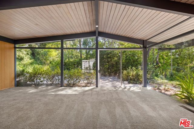2734 Ellison Drive, Beverly Hills CA: https://media.crmls.org/mediaz/23317f97-7028-4780-acb6-ebf4a69895f3.jpg