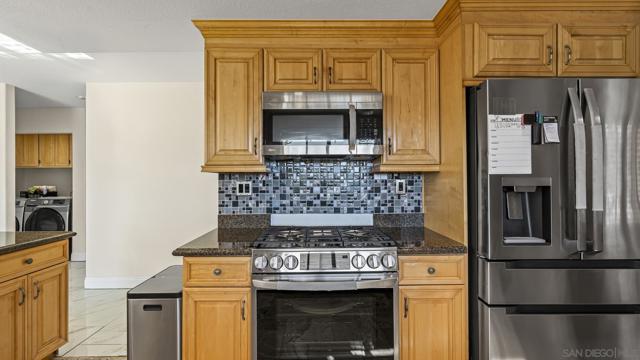 24249 Sargeant Rd, Ramona CA: https://media.crmls.org/mediaz/2331adb3-b5cc-4c4b-9a62-78b8fbe589c7.jpg