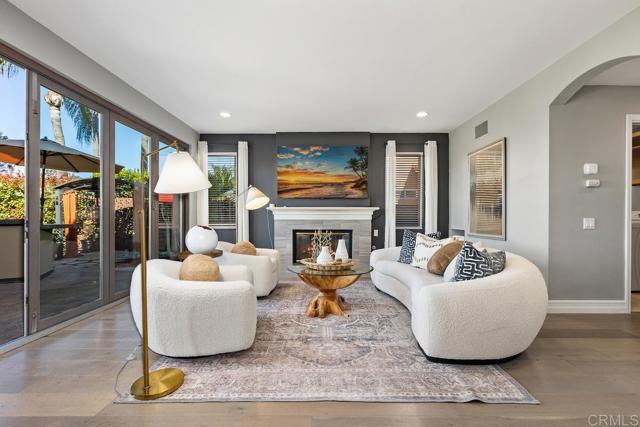 Detail Gallery Image 14 of 44 For 13822 Camino Del Suelo, San Diego,  CA 92129 - 4 Beds | 3 Baths