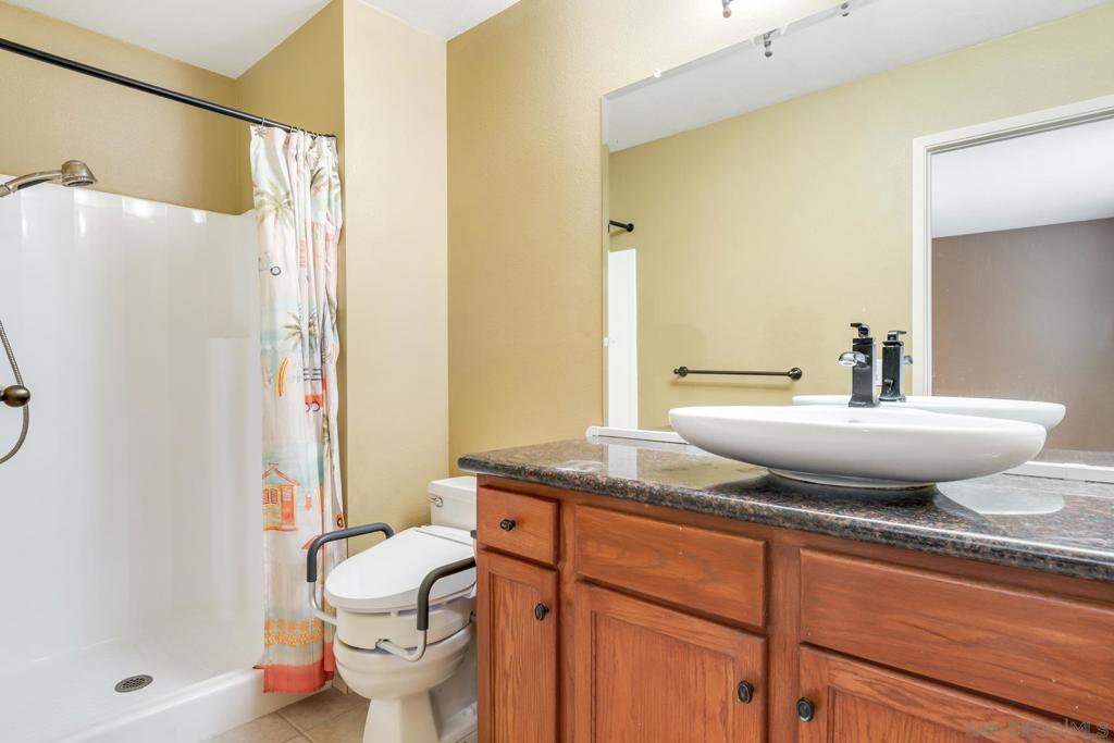 MLS #250040222SD image #15