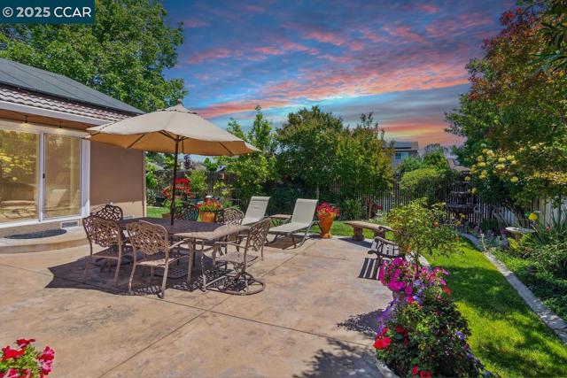 3509 Gulfstream Street, Pleasanton CA: https://media.crmls.org/mediaz/23324cd6-7810-4aef-827a-63dfe265a92a.jpg