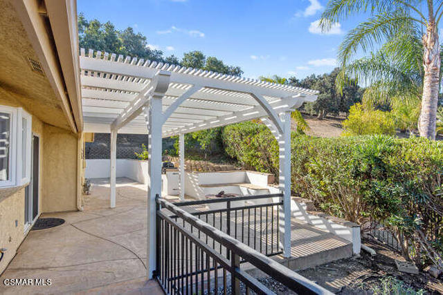 377 Mesa Ave Thousand Oaks CA-small-008-