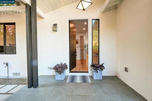 148 Draeger Drive, Moraga CA: https://media.crmls.org/mediaz/2332b4ab-2f20-428b-9685-2e76543ced94.jpg
