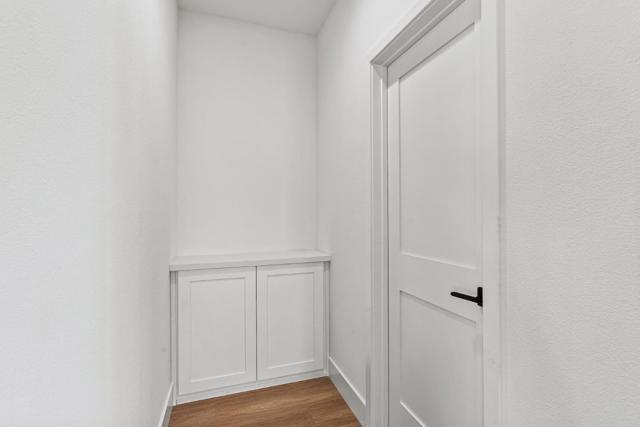 939 Woodside Road, Redwood City CA: https://media.crmls.org/mediaz/23336dc5-3624-4c93-918d-15bacdda2d82.jpg