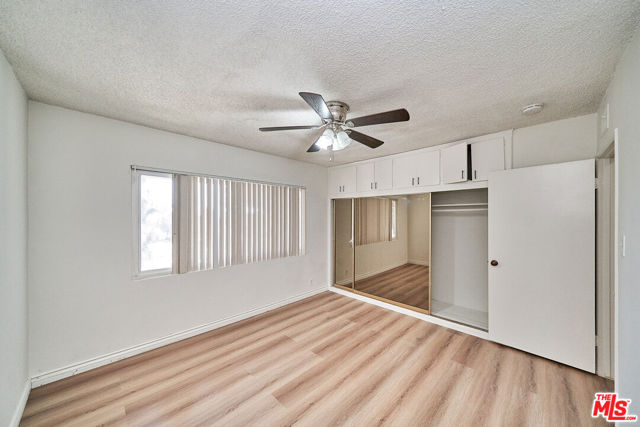 12129 Beverly Boulevard, Whittier CA: https://media.crmls.org/mediaz/2333a488-f23e-4e40-aa51-6c89f0a04390.jpg