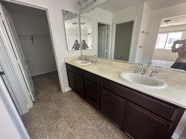 Detail Gallery Image 8 of 20 For 1508 Carpinteria St, Chula Vista,  CA 91913 - 5 Beds | 4 Baths