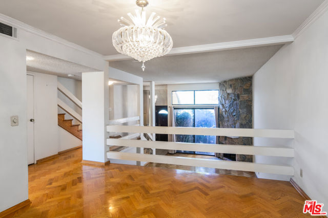 14311 Hartsook Street, Sherman Oaks CA: https://media.crmls.org/mediaz/233519c9-c1ce-4631-a927-a39807a916cc.jpg